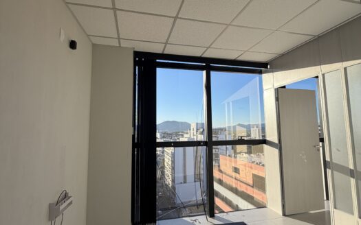 SALA COMERCIAL SEVEN BUSINESS CENTER.